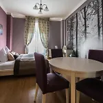 Main Square Sauna And Fireplace Daire *