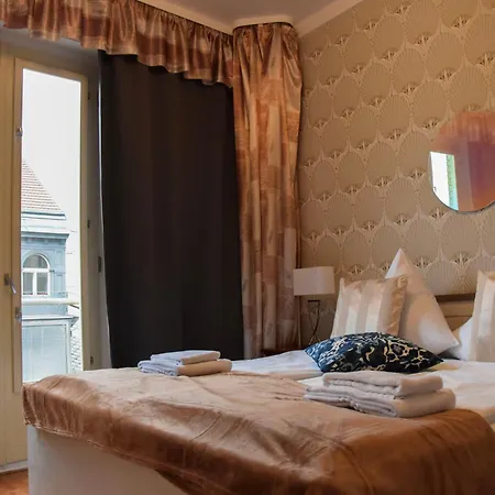 Main Square Sauna And Fireplace Apartment *