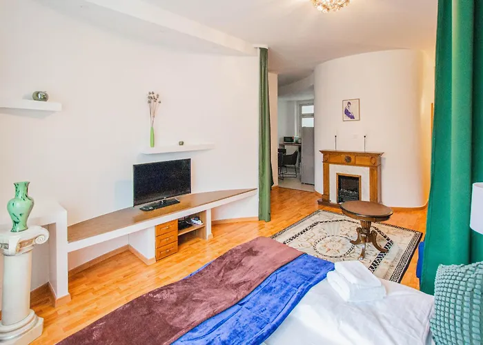 Main Square Sauna And Fireplace 아파트 프라하